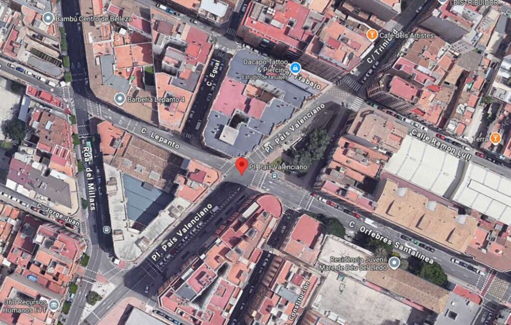 Castellón cambia el nombre a Plaza del País Valencià y la denomina Plaza 9 de octubre 081025