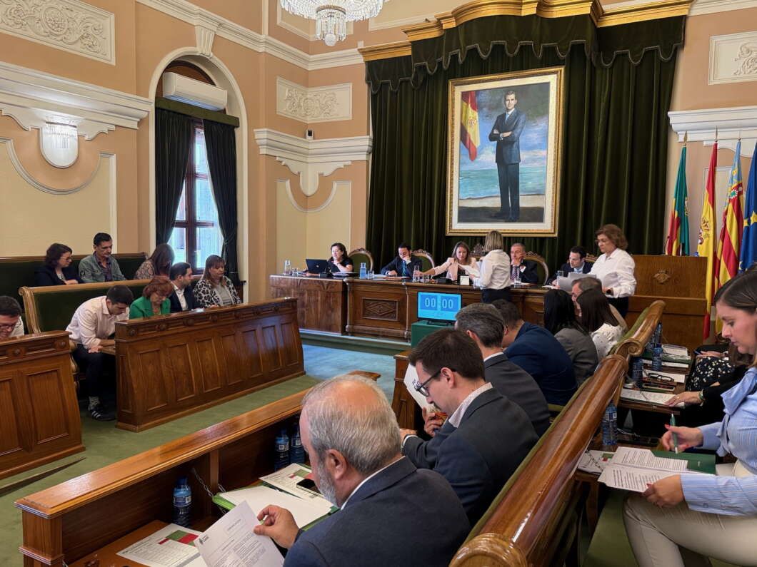 Pleno del Ayuntamiento de Castellón 301025