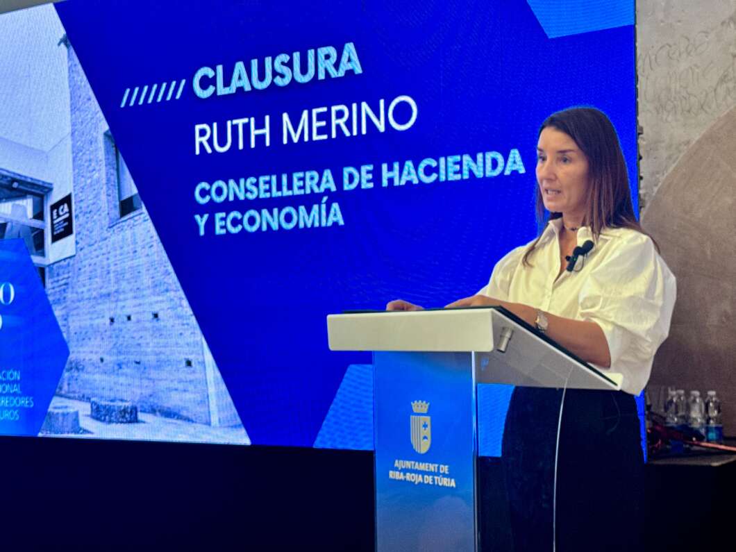 Ruth Merino reconoce al sector asegurador su papel en la recuperación económica tras la Dana