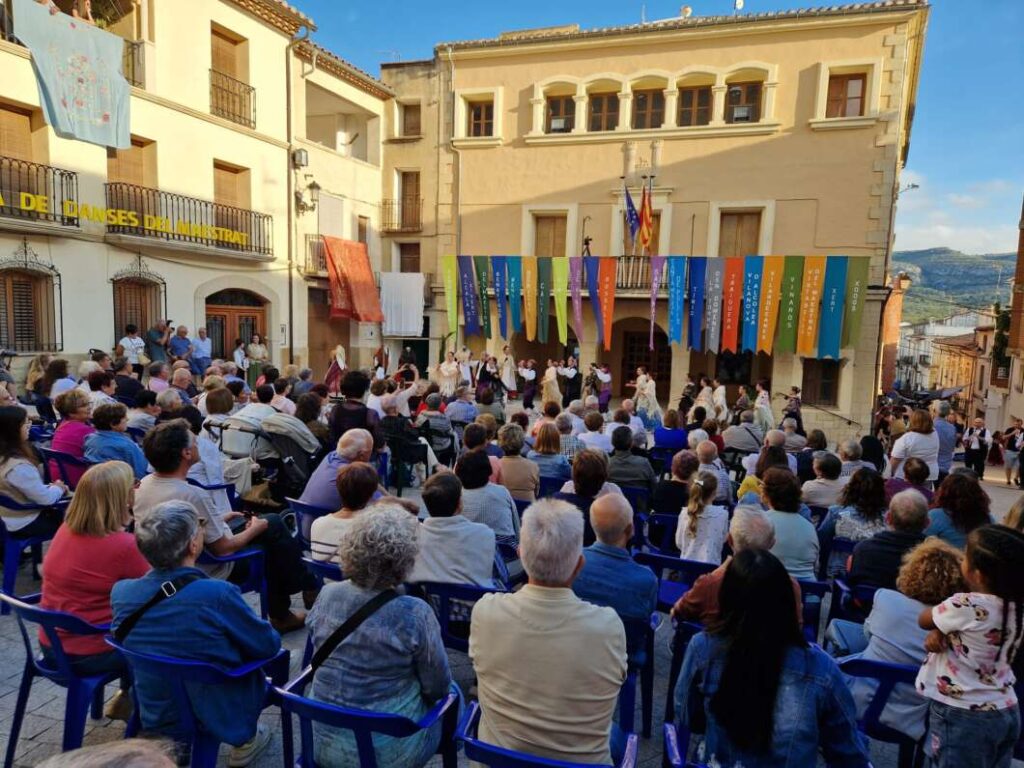 Albocàsser congrega més de 600 persones en la VII Trobada de Danses del Maestrat