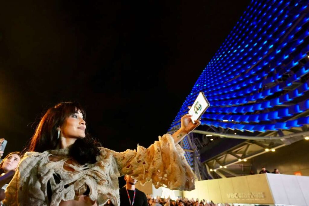 El Roig Arena vive una noche irrepetible con Los40 Music Awards