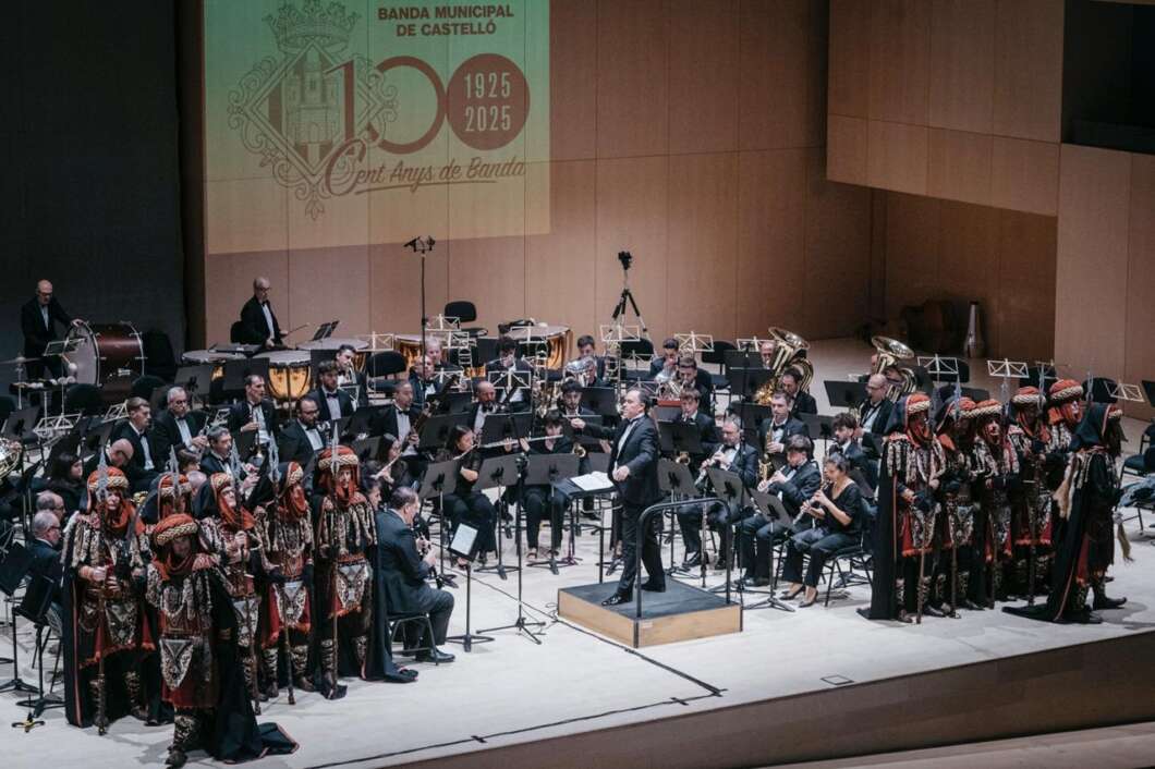 La Banda Municipal de Castellón estrena el pasodoble ‘Leonor de Borbón’ en su concierto del centenario