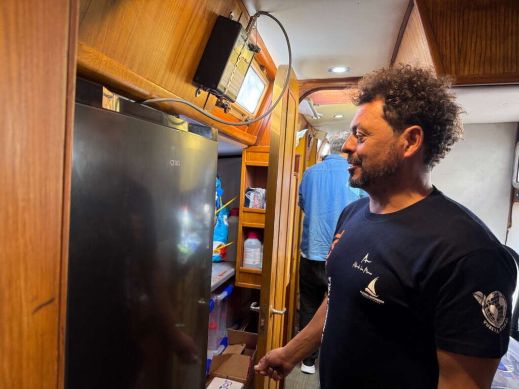 Vuelta vertical al mundo por mar y a vela 2025-2026