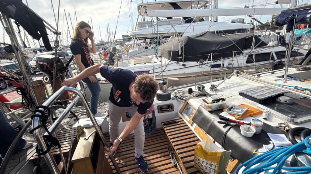 Vuelta vertical al mundo por mar y a vela 2025-2026