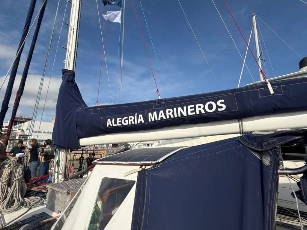 Vuelta vertical al mundo por mar y a vela 2025-2026