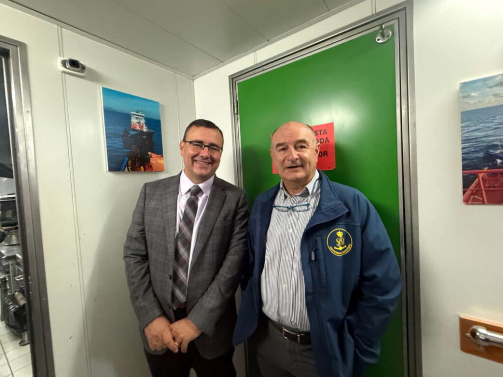 Buque de Salvamento Marítimo Clara Campoamor 141125