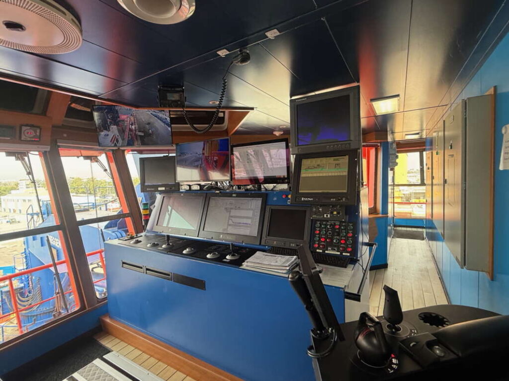 Buque de Salvamento Marítimo Clara Campoamor 141125