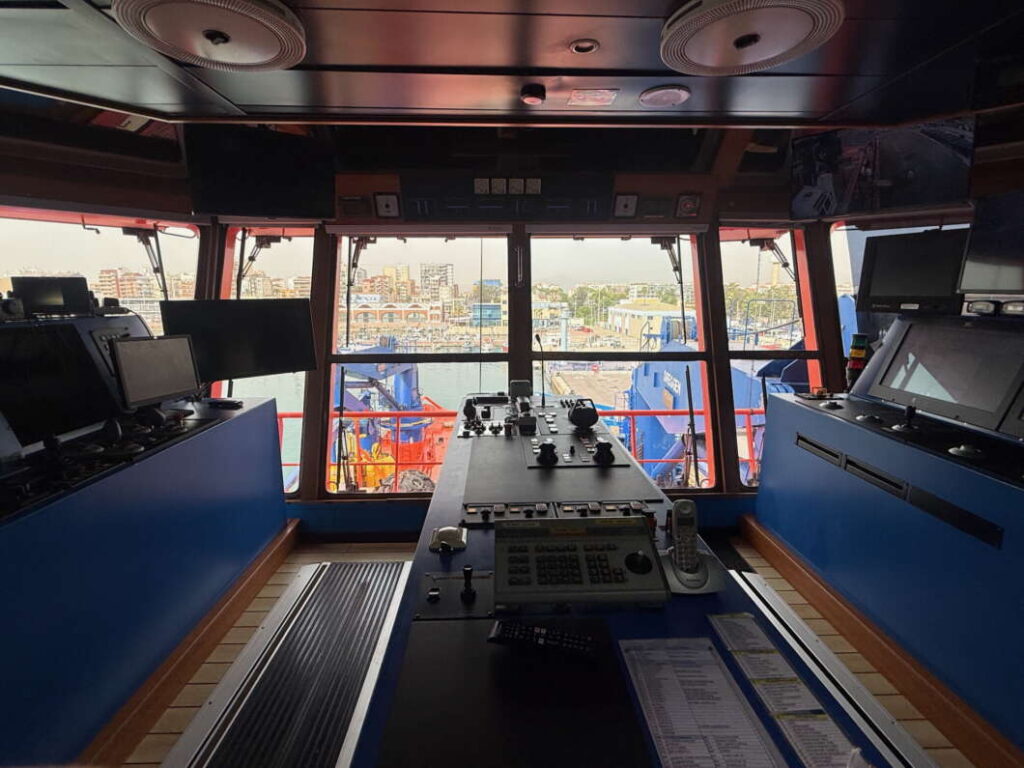 Buque de Salvamento Marítimo Clara Campoamor 141125