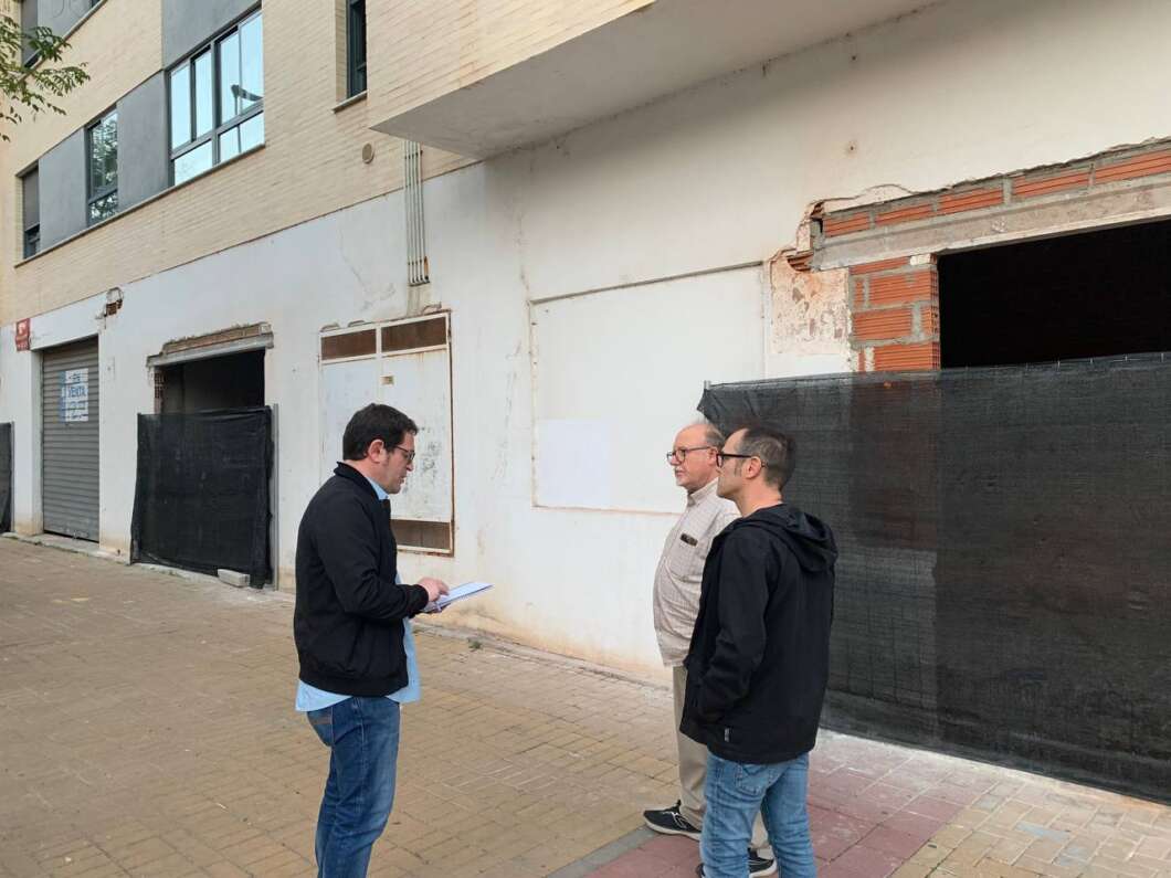 Compromís exigeix que s’impedisca la conversió de baixos comercials en infravivendes