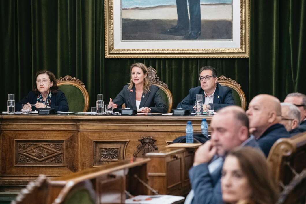 Carrasco encarrila el presupuesto 2026 de Castellón tras la aprobación del informe del Consejo Social