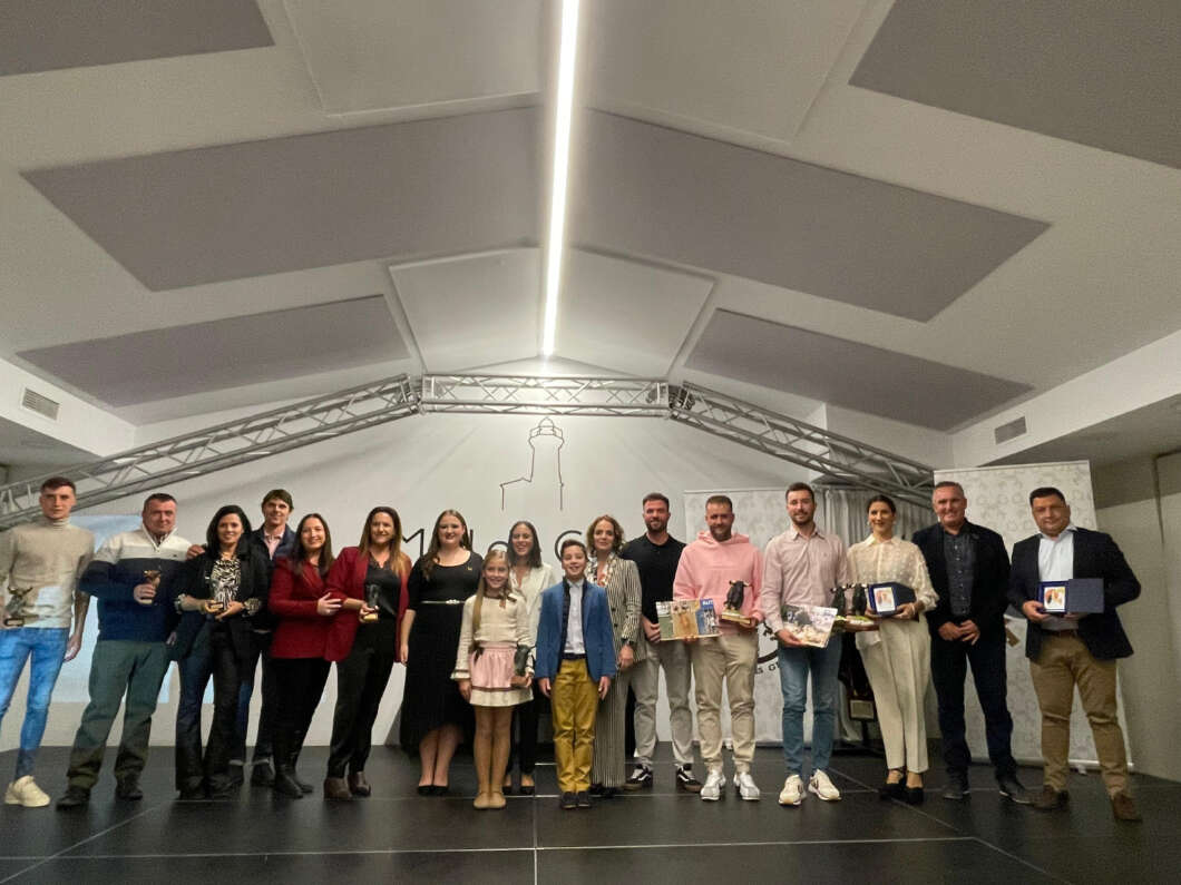 El Grao celebra su primera Gala del Bou con premios al talento taurino