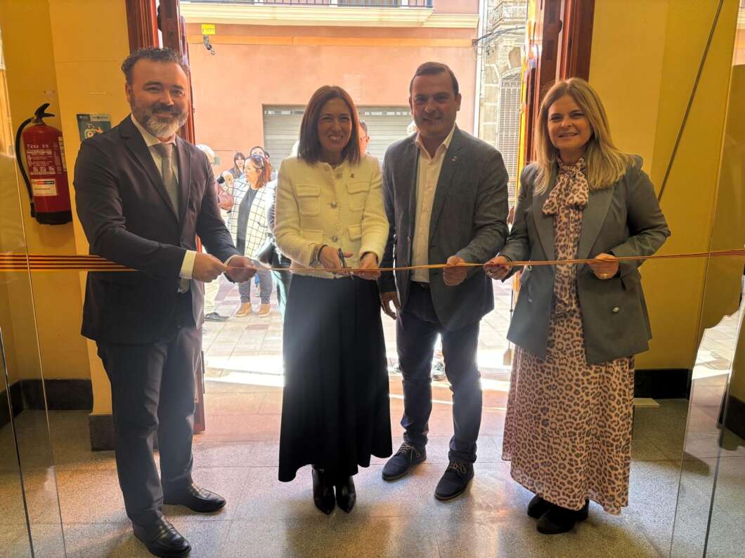 inauguración de la oficina de turismo