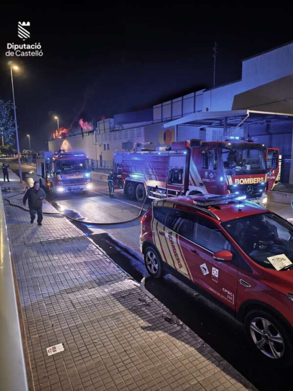 Incendio industrial en una empresa de cítricos de Almassora