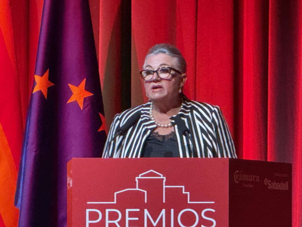 Lola Guillamón, premios Cámara de comercio 131125