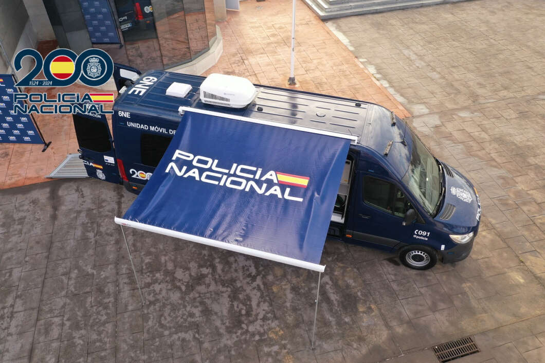 unidad-movil-dni-policia-nacional.