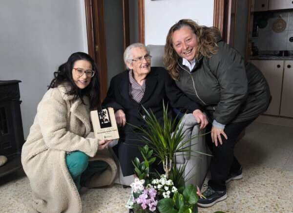 Develinda Bellés cumple 100 años en Benassal 2025