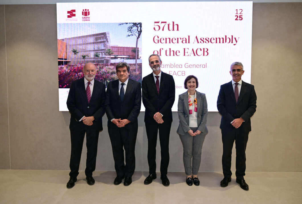 Foto de familia visita a la estacion experimental cajamar ‘las palmerillas’