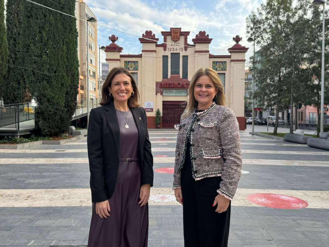 Almassora recupera els quatre grans pitxers del Mercat Municipal