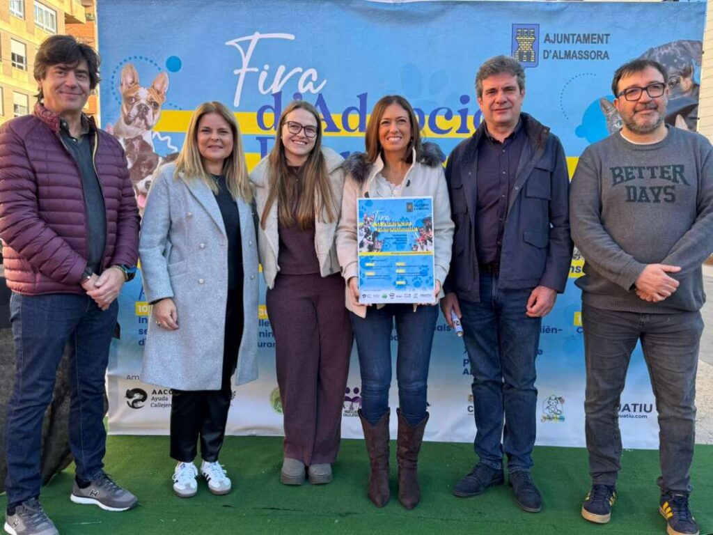 Almassora celebra la Fira de Comerç de Nadal amb activitats familiars i música en viu