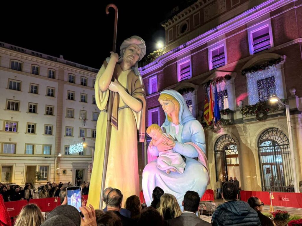 Belén monumental de Diputación en la Plaza de las Aulas de Castellón 2025