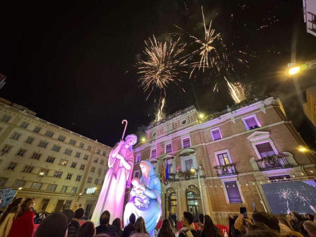 Belén monumental de Diputación en la Plaza de las Aulas de Castellón 2025