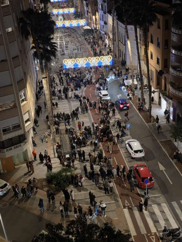 Encendido iluminación Navidad en Castellón, la gran bola