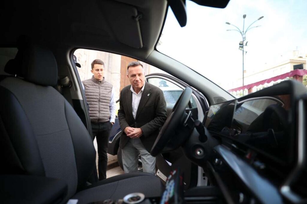 Burriana incorpora cinc vehicles híbrids d’última generació a la Policia Local