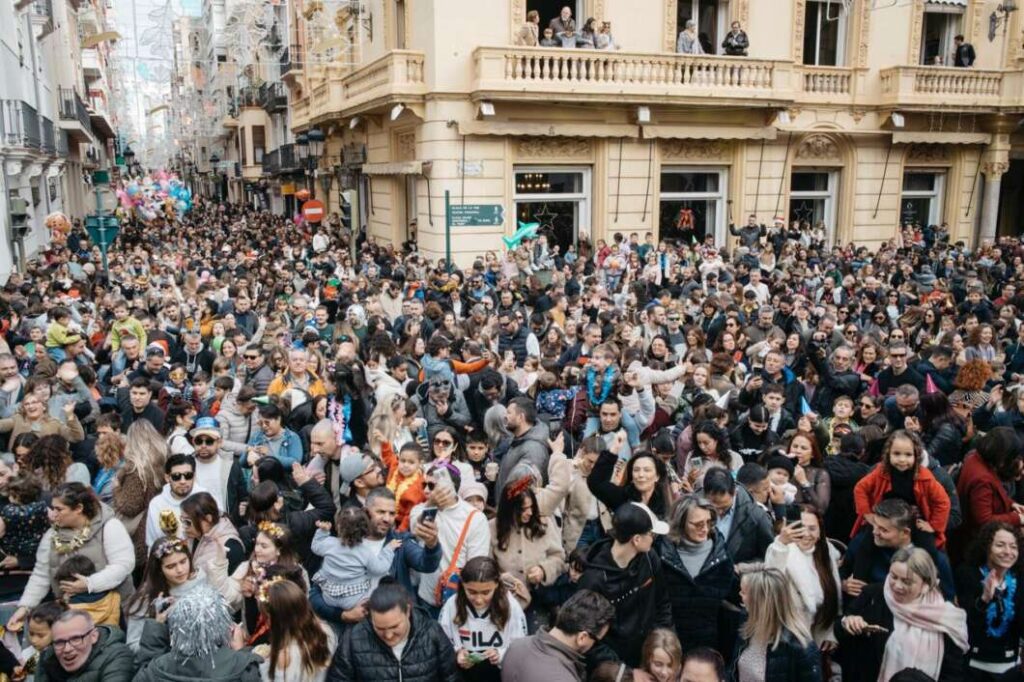Castellón celebra la Nochevieja Infantil y recibe el 2026 con 12 gajos de mandarina