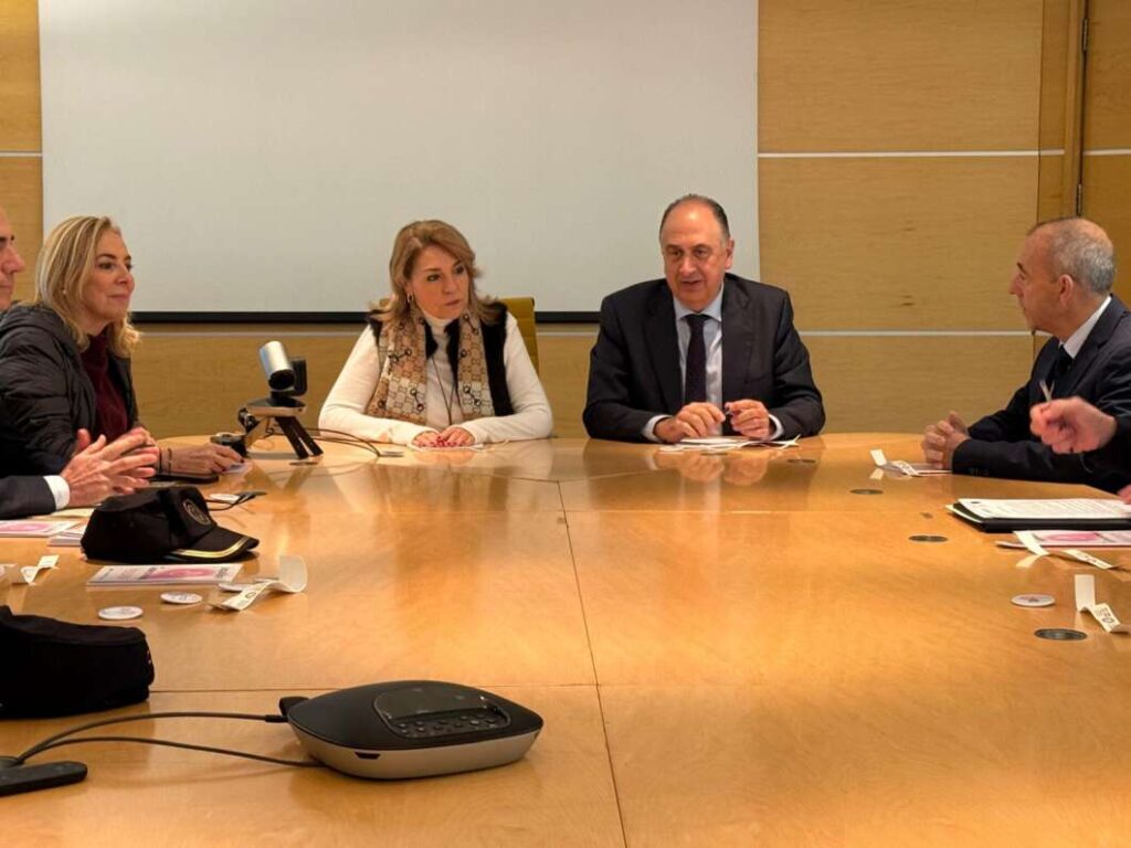 La Generalitat despliega 12 policías y pulseras preventivas en Castellón para Nochevieja