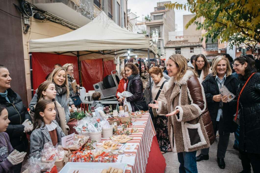 Castellón celebra la XXI Fireta de Santa Llúcia con multitud de actividades navideñas