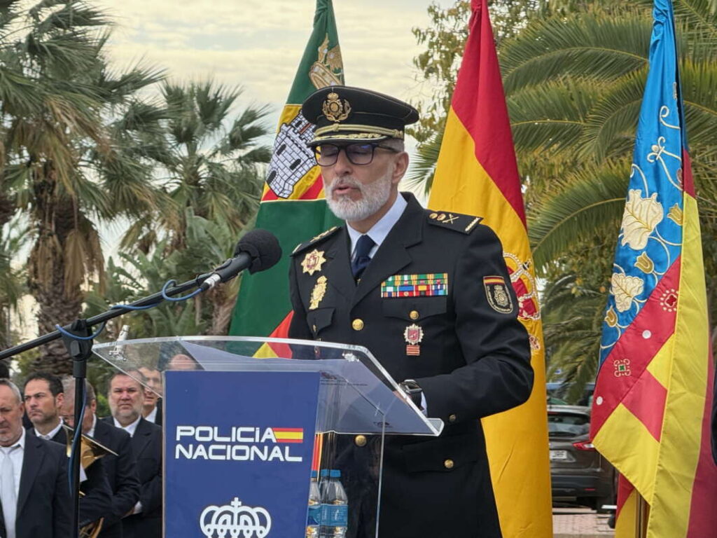 Angel Gajero. Antonia García. homenaje Policía Nacional Castellón