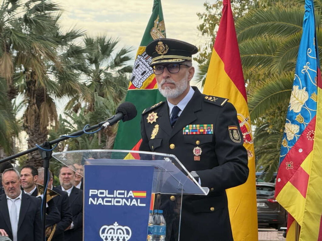 Angel Gajero. Antonia García. homenaje Policía Nacional Castellón