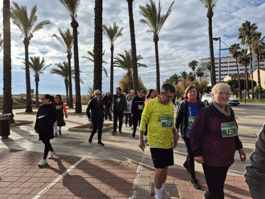 Peñíscola reúne a 400 personas en la II Marcha Solidaria por la ELA