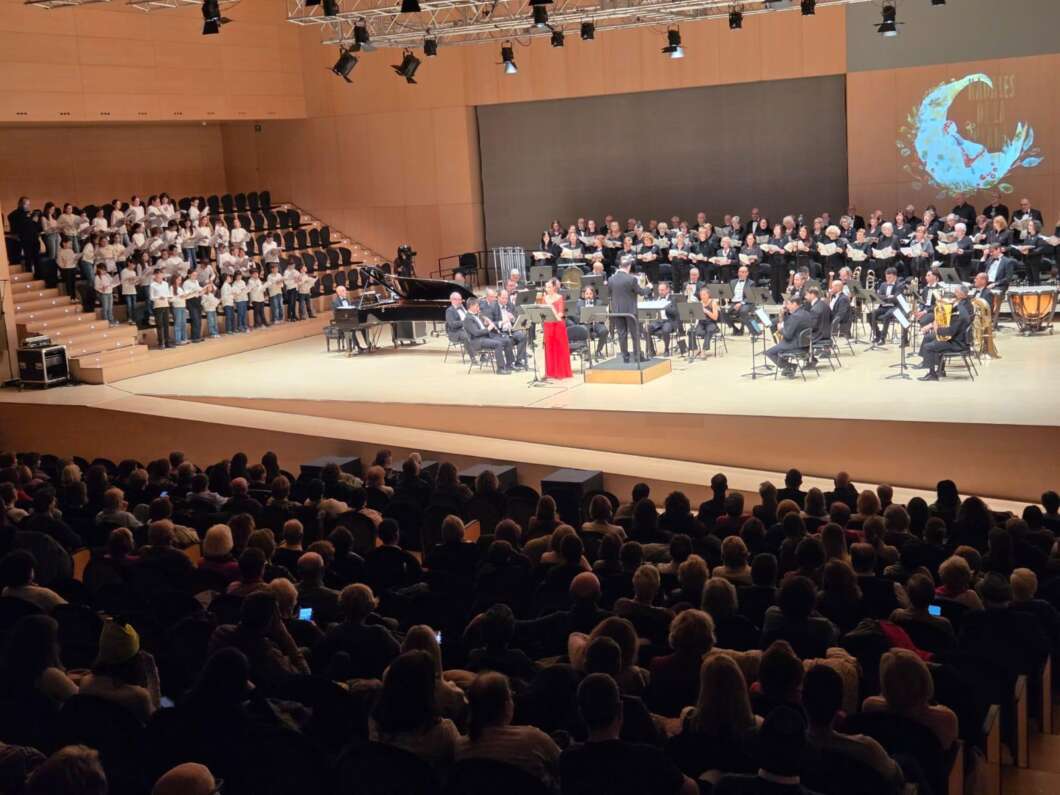 Castellón celebra la Navidad con el multitudinario concierto ‘Nadales de la Plana, a banda!’