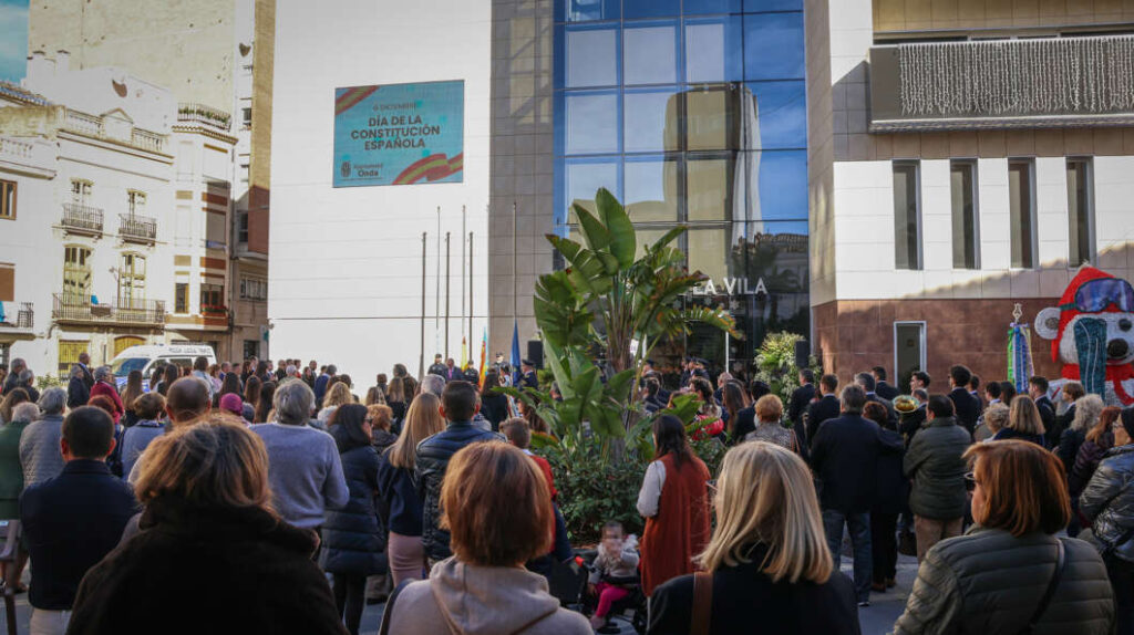Onda reivindica los valores democráticos en el Día de la Constitución y entrega los premios de la Fira d’Onda