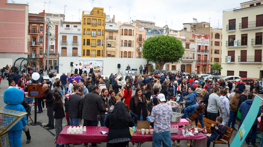 Onda llena el Raval de Sant Josep con un multitudinario Matí Nadalenc