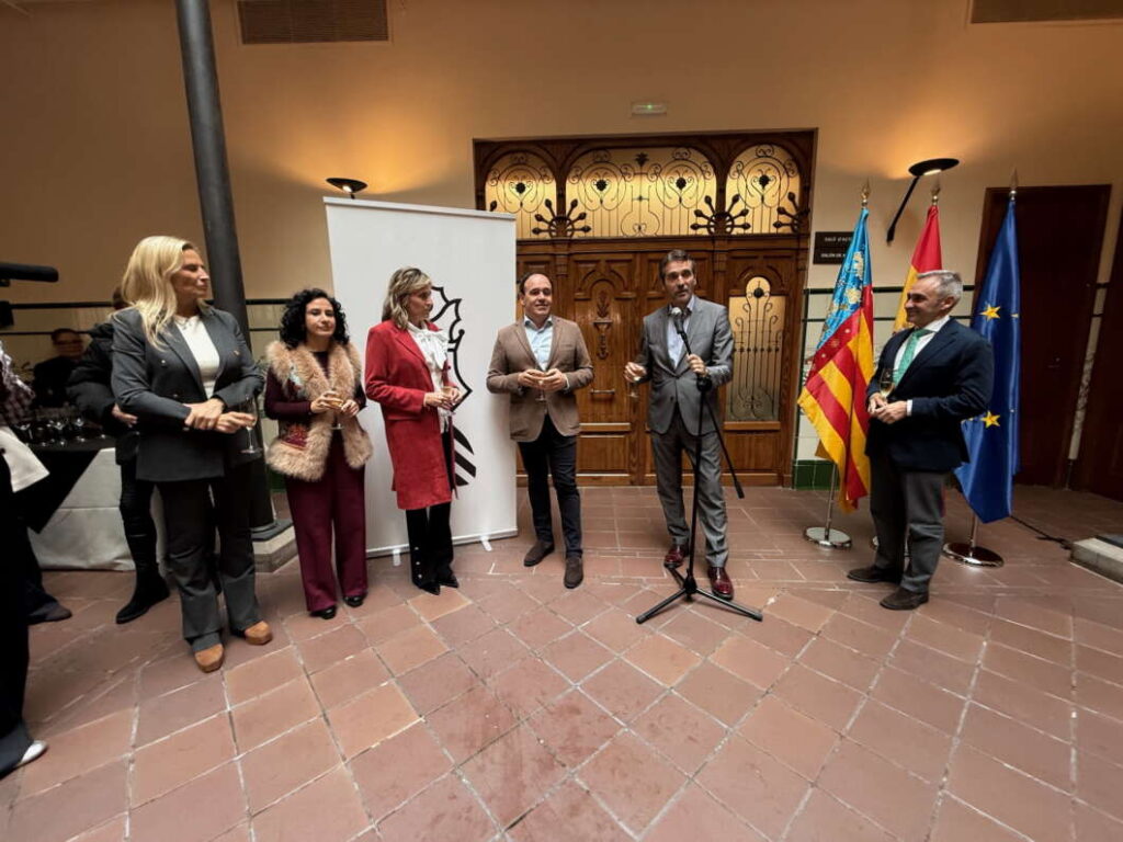 El presidente de la Generalitat felicita la Navidad a los medios de comunicación de Castellón 2025