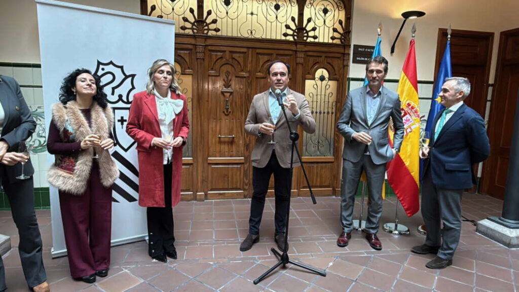 El presidente de la Generalitat felicita la Navidad a los medios de comunicación de Castellón 2025