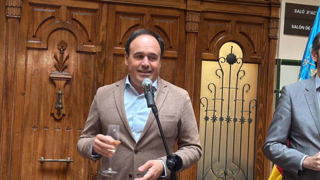 El presidente de la Generalitat felicita la Navidad a los medios de comunicación de Castellón 2025