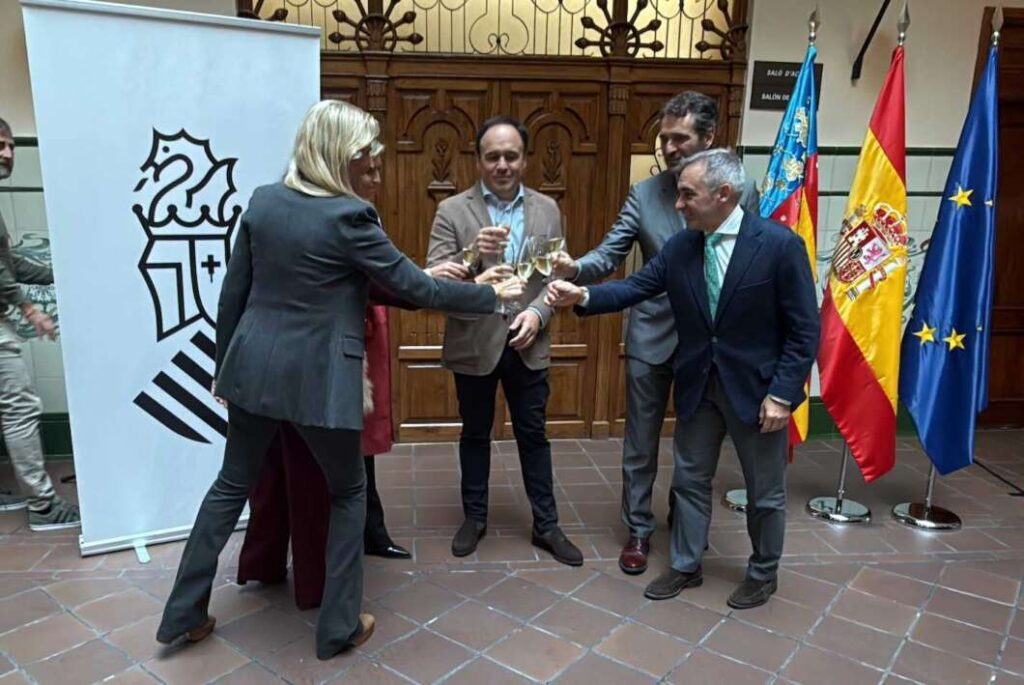 El presidente de la Generalitat felicita la Navidad a los medios de comunicación de Castellón 2025