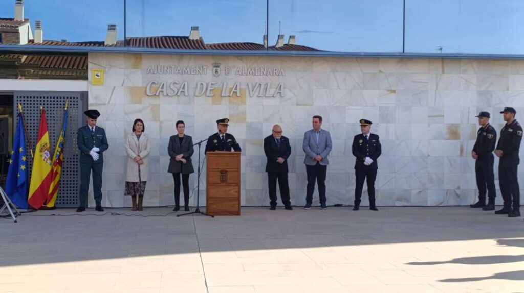Almenara homenajea a su Policía Local y reconoce la labor de agentes y mandos históricos