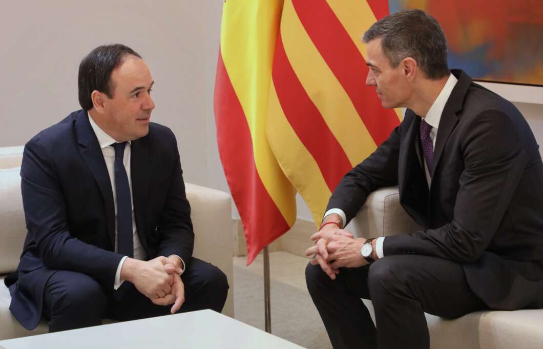 Reunión de Pedro Sánchez y Juanfran Pérez Llorca