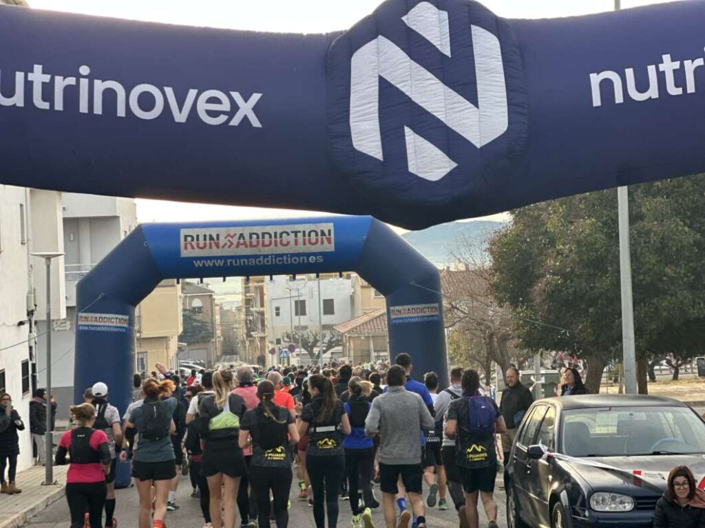 La XX Volta a Peu de Vall d'Alba reúne a más de 300 corredores