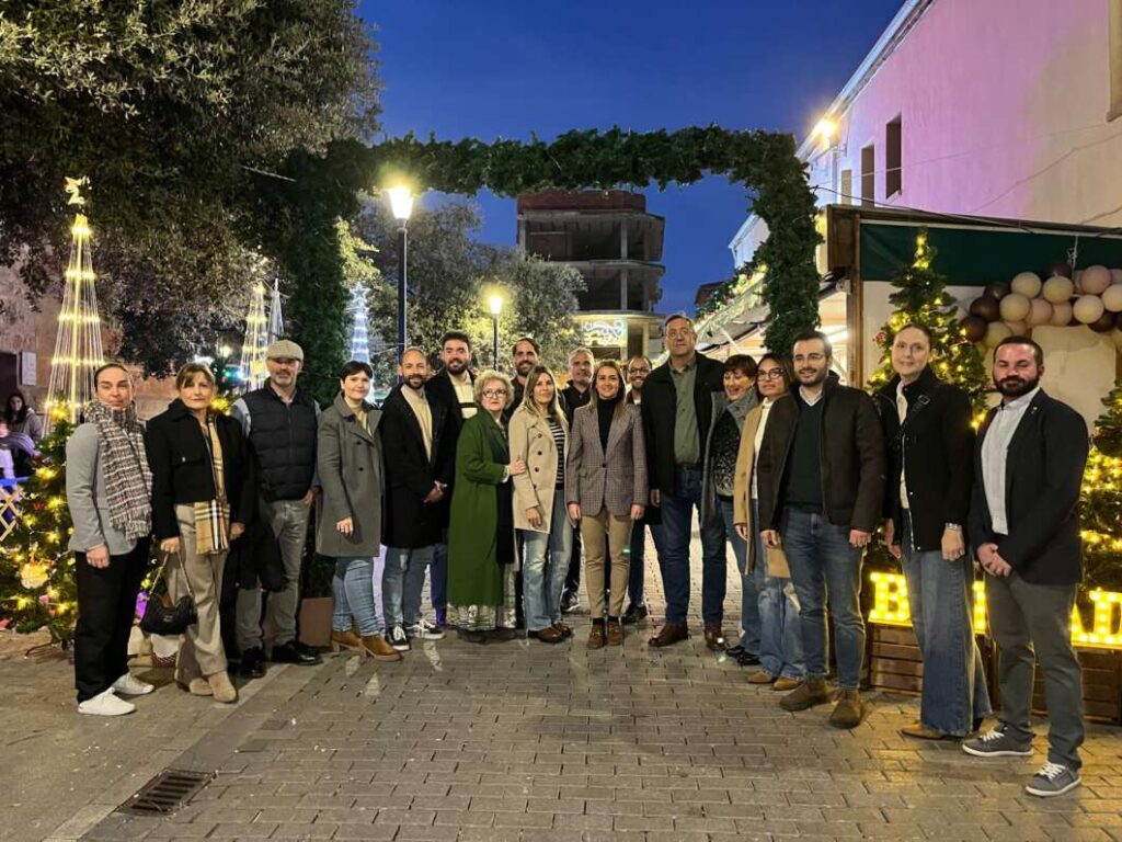 La Vall d'Uixó obri el Mercat de Nadal amb una vintena de comerços locals