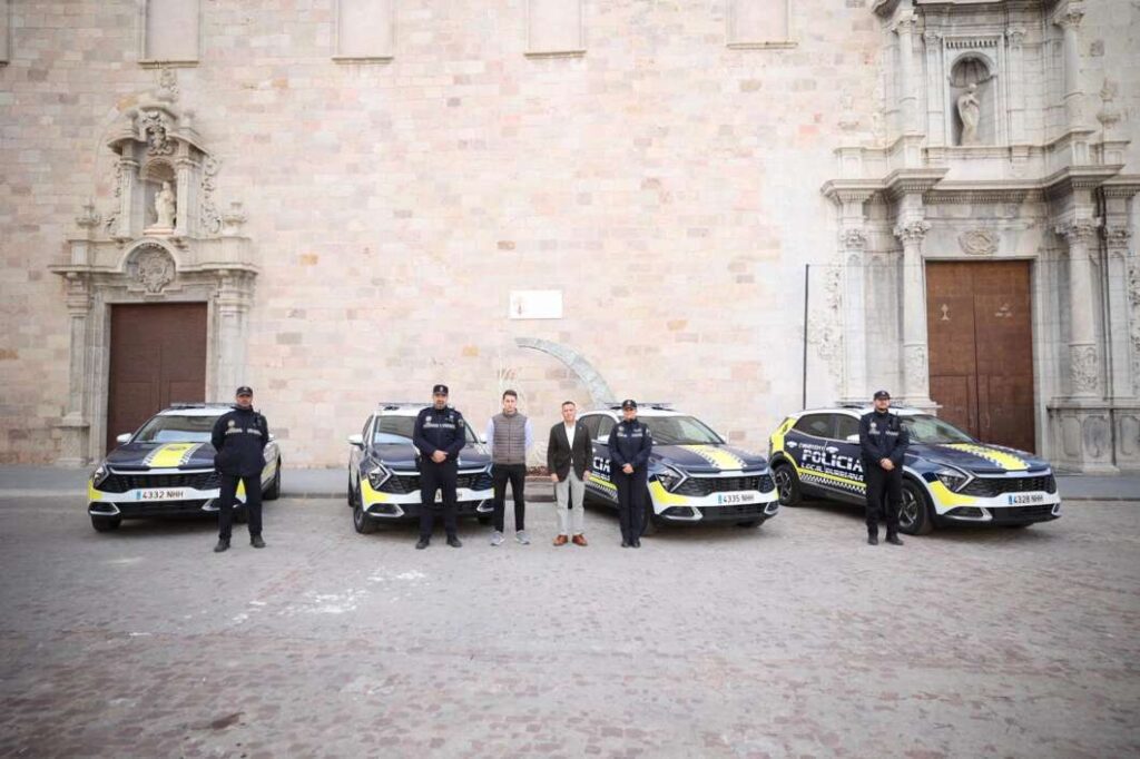 Burriana incorpora cinc vehicles híbrids d’última generació a la Policia Local