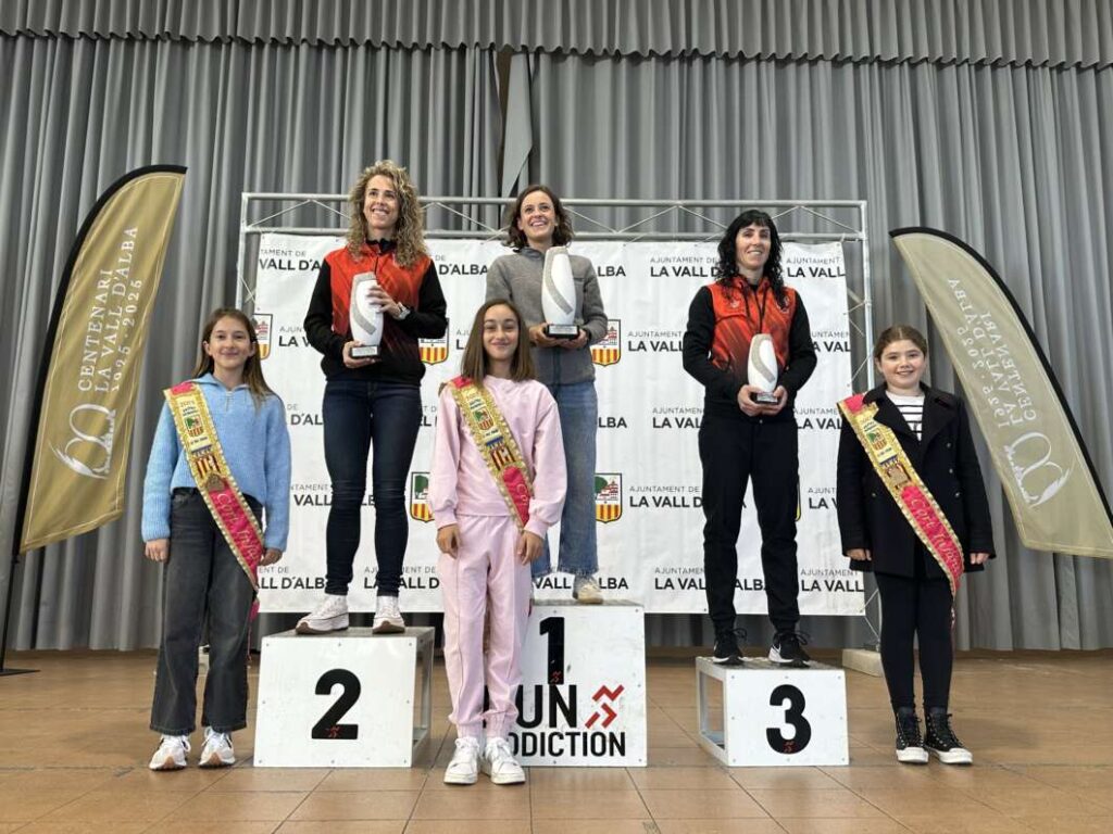 La XX Volta a Peu de Vall d'Alba reúne a más de 300 corredores