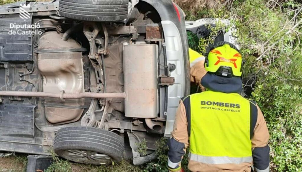 Accidente de tráfico en CV15 en Vilafamés