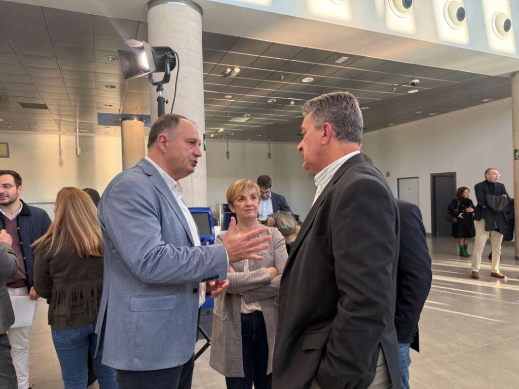 Presentación nuevas rutas aeropuerto de Castellón 150126