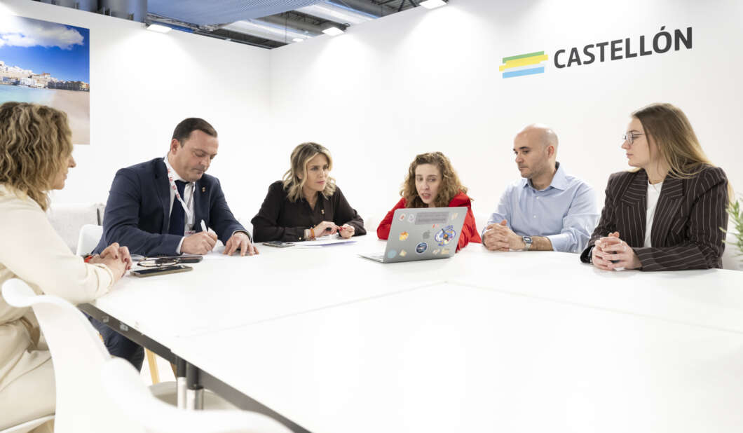 Reunión de Diputación con agencia EDreams en Fitur