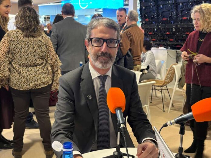 Justo Vellón, director Aeropuerto de Castellón en Fitur 2026